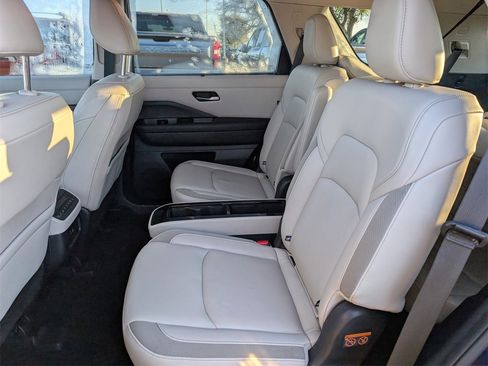 Certified 2024 Nissan Pathfinder SL w/ SL Premium Package image 25