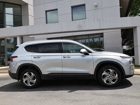 Used 2023 Hyundai Santa Fe SEL w/ Winter Weather Package AWD/4WD image 4
