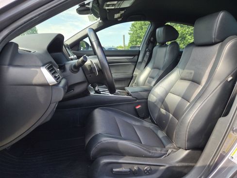 Used 2018 Honda Accord Sport image 6