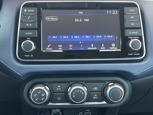 Used 2025 Nissan Versa SV w/ Trunk Package FWD image 23
