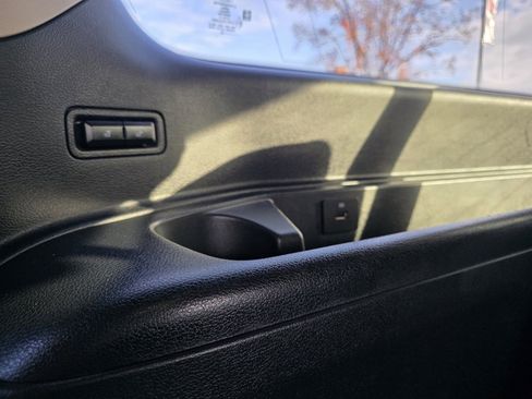 Used 2023 Ford Expedition Max XLT image 29