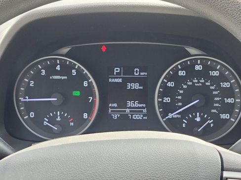 Used 2018 Hyundai Elantra SE image 14