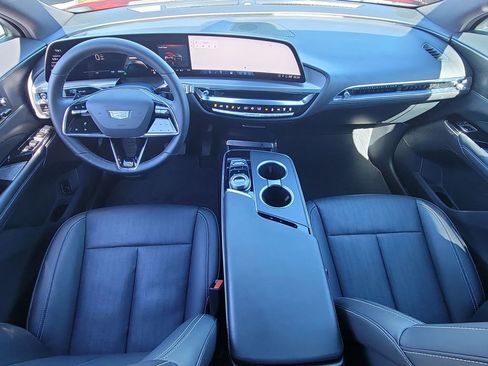 Certified 2024 Cadillac Lyriq Luxury image 19