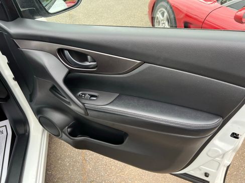 Used 2019 Nissan Rogue Sport S AWD/4WD image 22