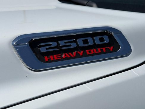 Used 2024 RAM 2500 Big Horn AWD/4WD image 3