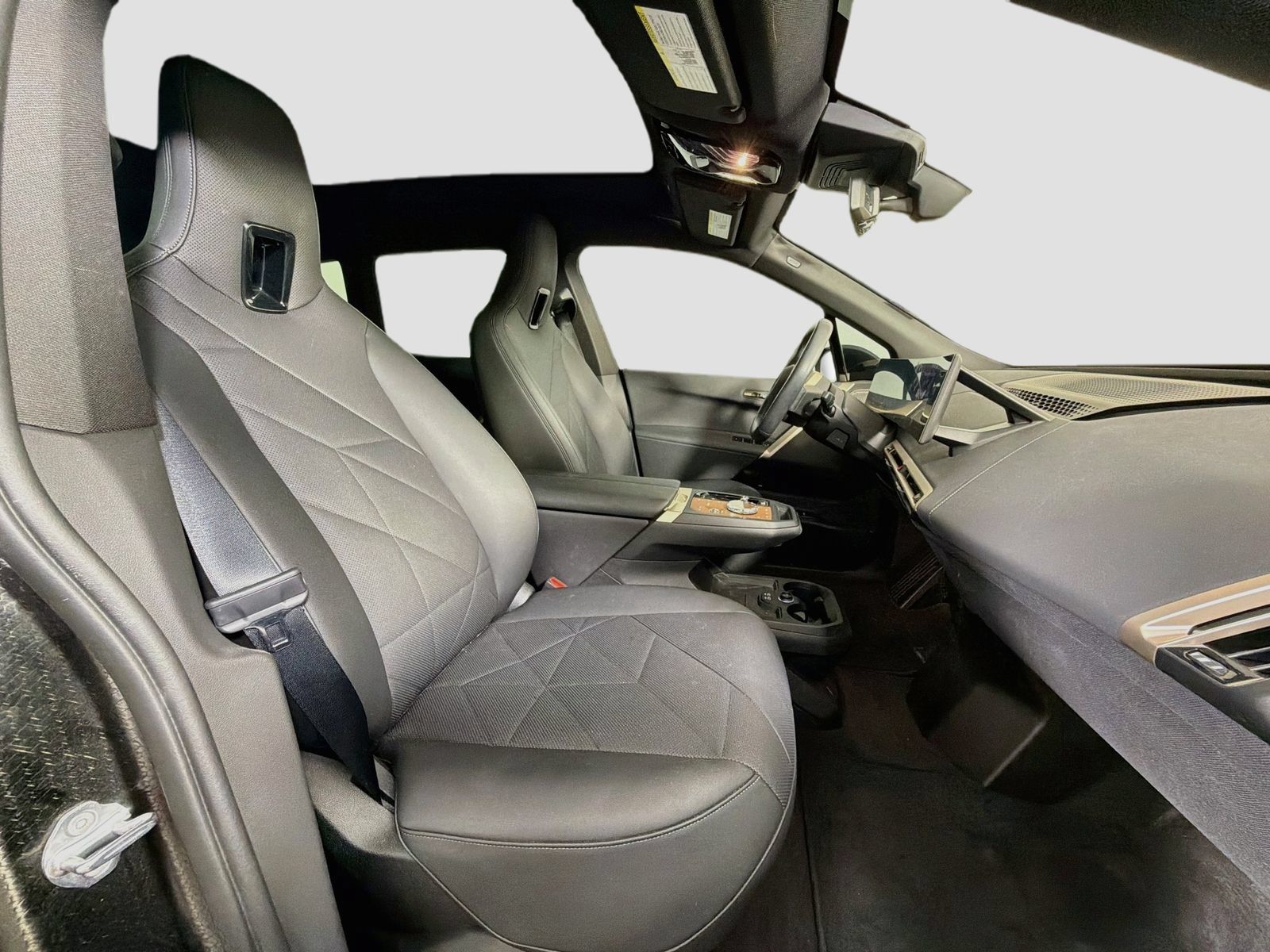Certified 2023 BMW iX M60 w/ Executive Package AWD/4WD image 30