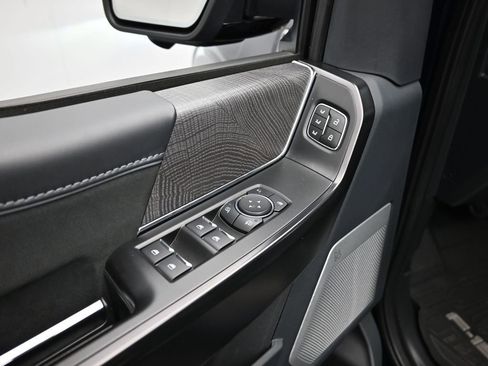 Used 2022 Ford F150 Platinum w/ Equipment Group 701A High image 10