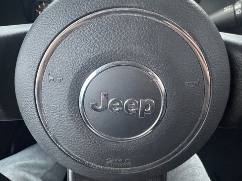 Used 2016 Jeep Patriot Latitude w/ Premium Sound Group image 18