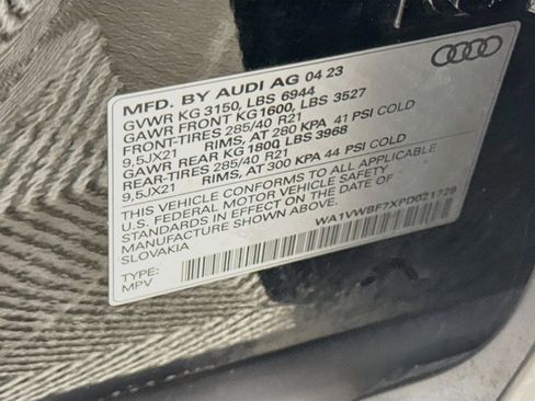 Certified 2023 Audi SQ7 Prestige w/ Sport Package AWD/4WD image 33
