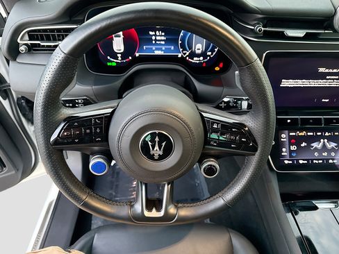 Certified 2024 Maserati Grecale GT image 26
