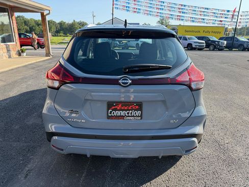 Used 2024 Nissan Kicks SV FWD image 5