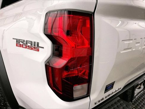 Used 2023 Chevrolet Colorado Trail Boss w/ Advanced Trailering Package AWD/4WD image 28
