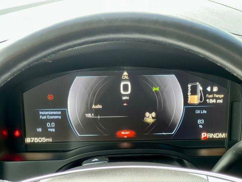 Used 2015 Cadillac Escalade Premium image 21