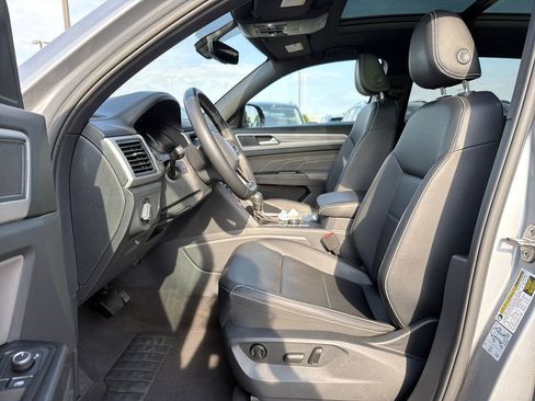 Used 2021 Volkswagen Atlas Cross Sport SE w/ Panoramic Sunroof Package AWD/4WD image 11