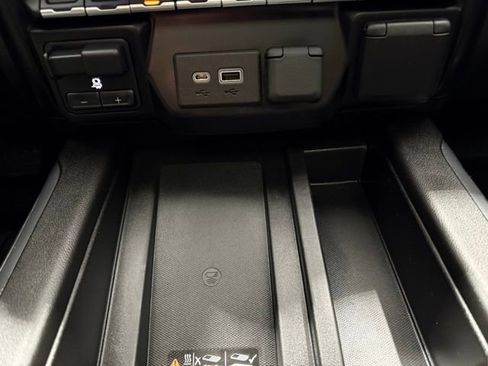 Used 2023 Chevrolet Silverado 3500 LTZ w/ LTZ Convenience Package image 39