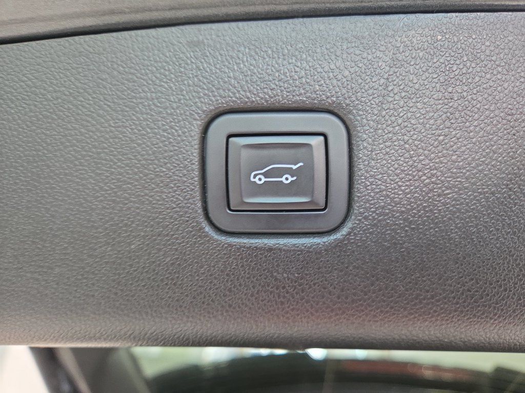 Used 2019 Chevrolet Blazer LT FWD image 14