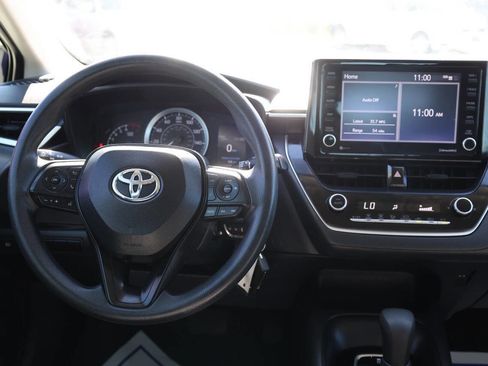 Used 2022 Toyota Corolla LE image 23