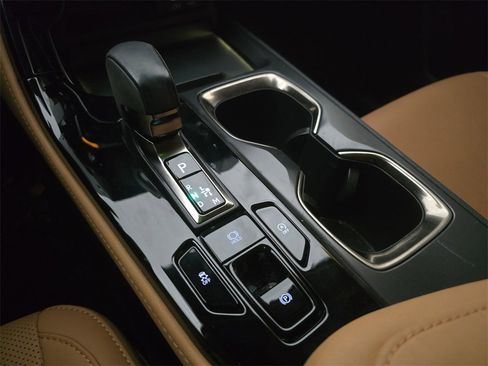 Used 2023 Lexus NX 250 FWD w/ Towing Package (2000 Lbs) image 24