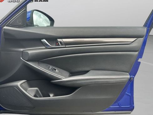 Used 2019 Honda Accord Sport image 13