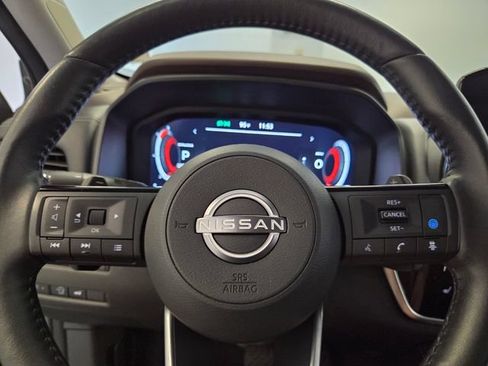 Used 2023 Nissan Rogue Platinum FWD image 26