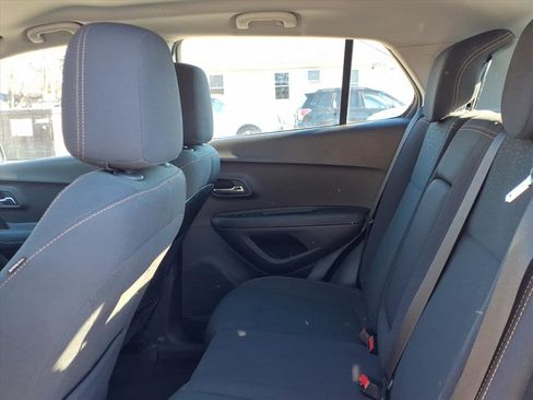 Used 2018 Chevrolet Trax LS image 12