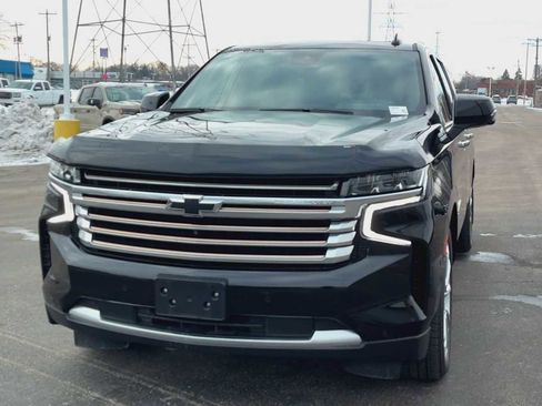 Certified 2024 Chevrolet Suburban High Country image 7