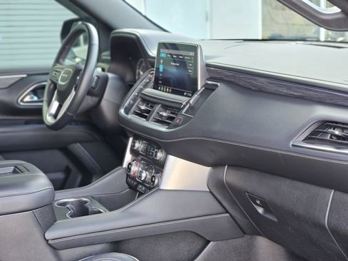 Used 2021 GMC Yukon SLT w/ SLT Luxury Plus Package image 13