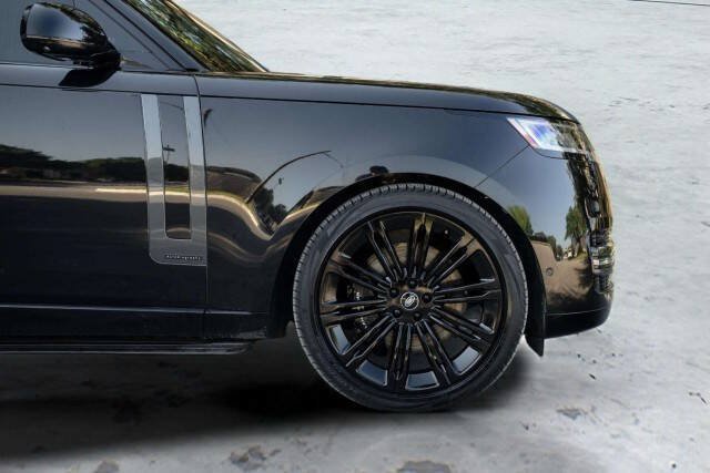 Used 2024 Land Rover Range Rover Long Wheelbase Autobiography AWD/4WD image 27