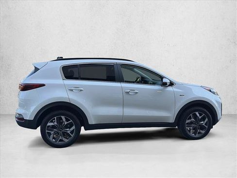 Used 2022 Kia Sportage EX AWD/4WD image 5
