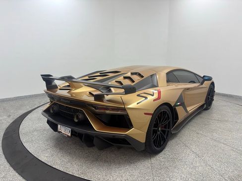 Used 2019 Lamborghini Aventador SVJ image 11