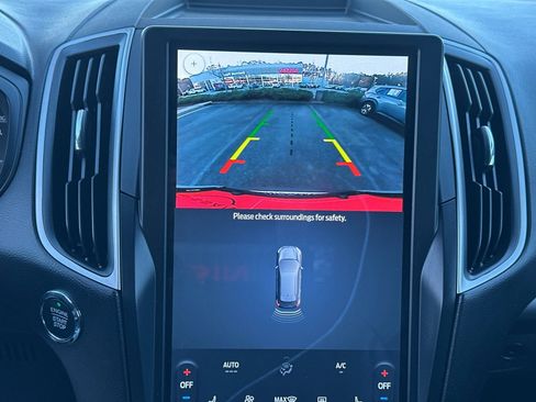 Used 2024 Ford Edge SEL image 28