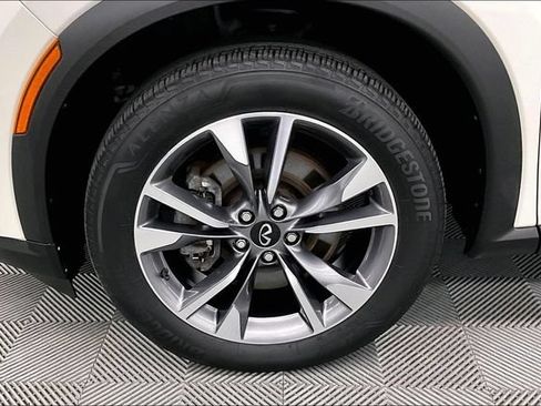 Used 2024 INFINITI QX60 Luxe AWD/4WD image 10