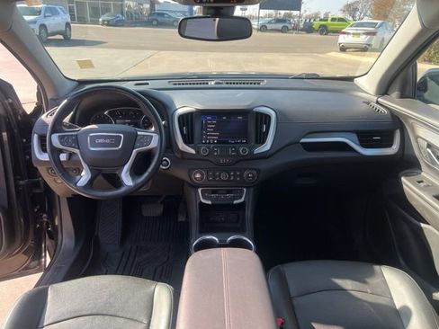 Used 2023 GMC Terrain SLT image 21