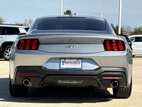 Used 2024 Ford Mustang GT RWD image 8