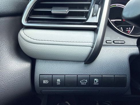 Used 2021 Toyota Camry SE image 28