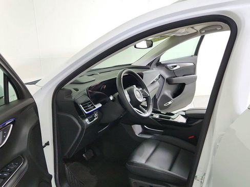 Used 2025 Buick Envision Preferred AWD/4WD image 16