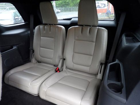 Used 2012 Ford Explorer XLT image 17