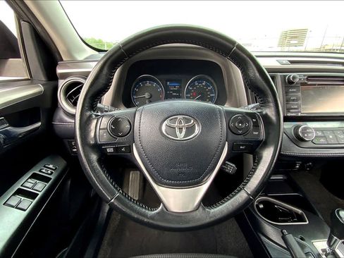 Used 2018 Toyota RAV4 XLE w/ Plus Extra Value Package image 6