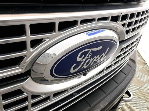 Used 2018 Ford F250 Platinum w/ Platinum Ultimate Package AWD/4WD image 23