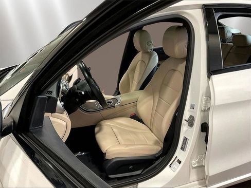 Used 2021 Mercedes-Benz C 300 4MATIC Sedan image 21