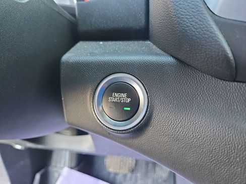 Used 2022 GMC Terrain SLE w/ Driver Convenience Package image 18