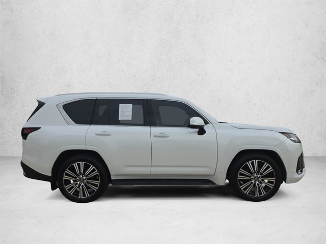 Used 2026 Lexus LX 600 4WD w/ Accessory Package (2T) image 4