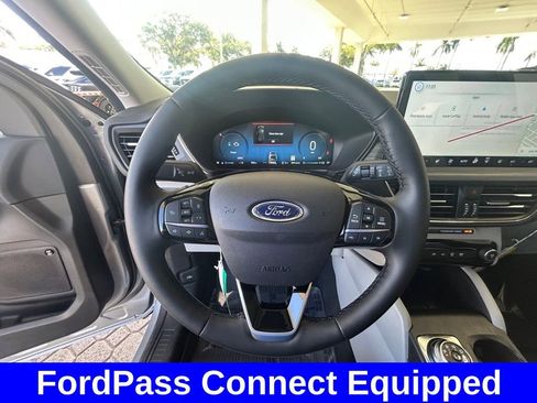 Certified 2024 Ford Escape SE w/ PHEV Premium Package image 17