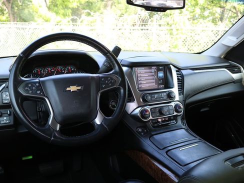 Used 2019 Chevrolet Tahoe Premier RWD image 14