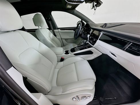 Used 2024 Porsche Macan S image 30