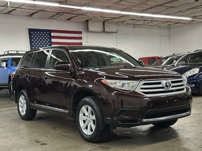 Used 2012 Toyota Highlander SE w/ Tow Pkg