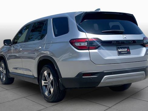 Used 2025 Honda Pilot EX-L image 12