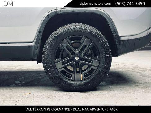 Used 2024 Rivian R1S Adventure AWD/4WD image 42