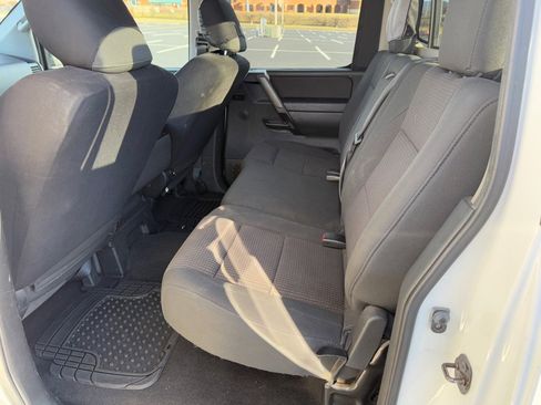 Used 2012 Nissan Titan SV image 10