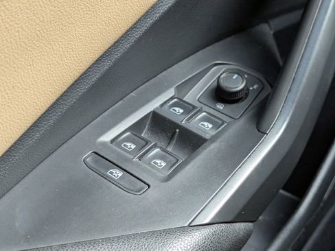 Used 2020 Volkswagen Jetta SEL Premium FWD image 25